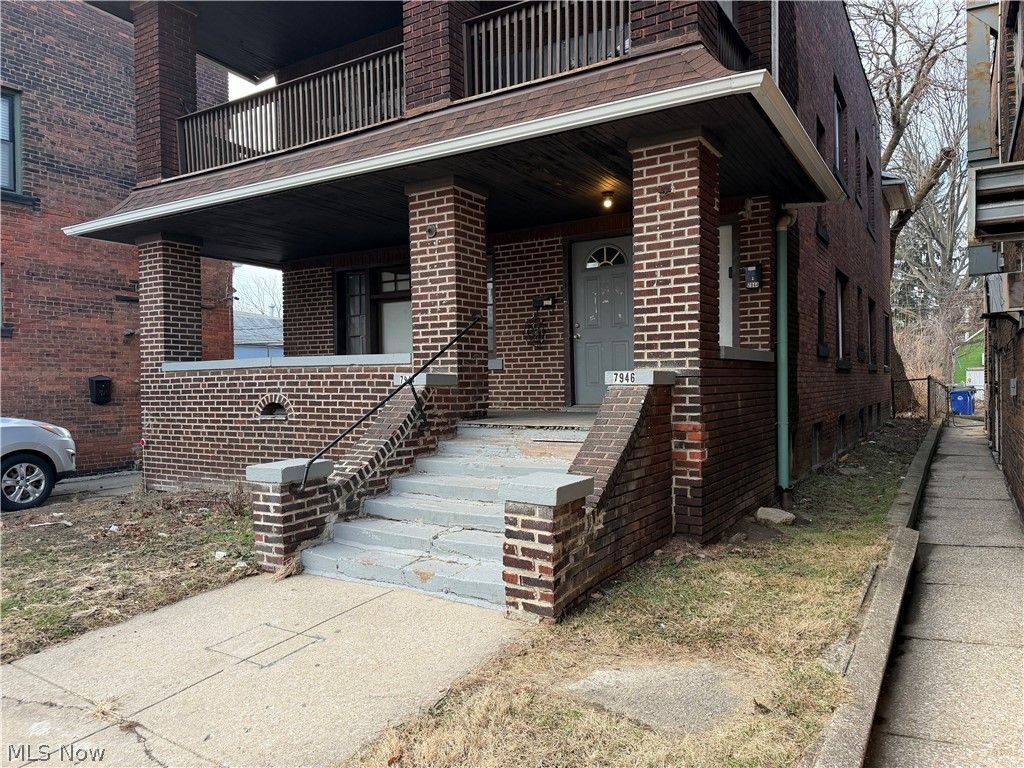 Photo of 7944 Lorain Avenue, Cleveland, OH 44102 (MLS # 5191122)