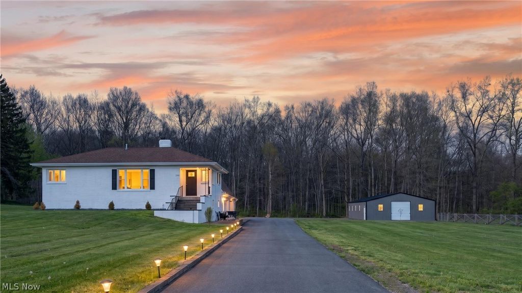 Photo of 2382 Warren Burton Road, Southington, OH 44470 (MLS # 5204529)