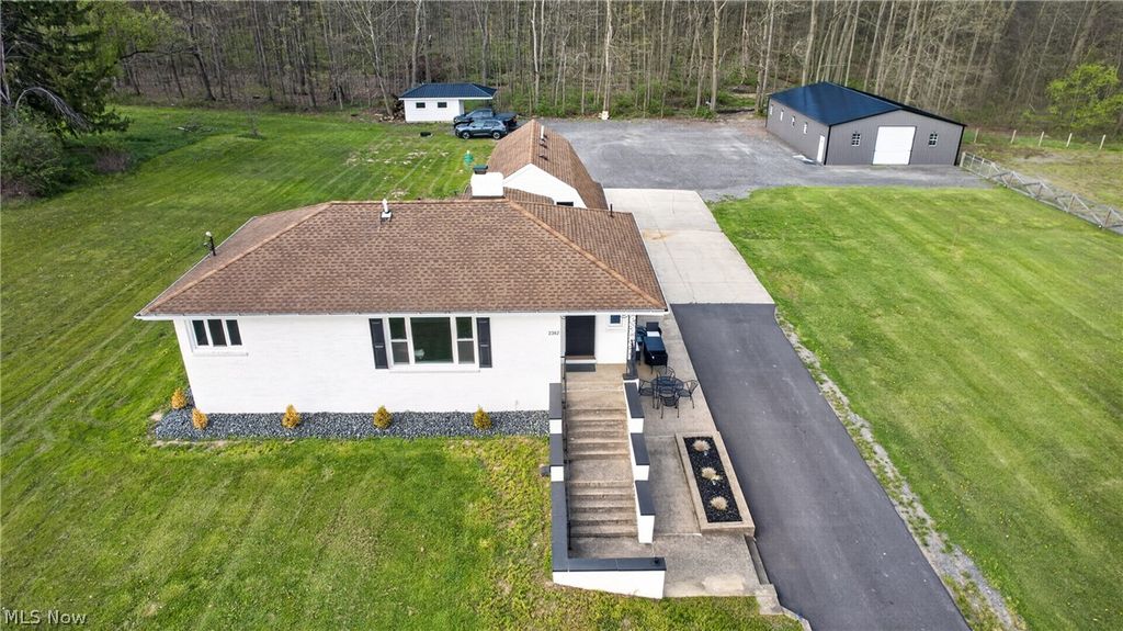 Photo of 2382 Warren Burton Road, Southington, OH 44470 (MLS # 5204529)