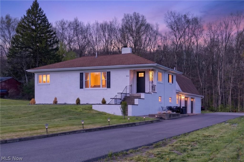 Photo of 2382 Warren Burton Road, Southington, OH 44470 (MLS # 5204529)