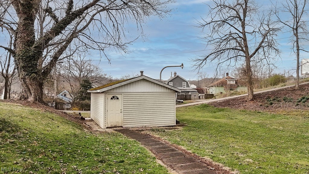 909 5th Street, Marietta, Ohio image 1