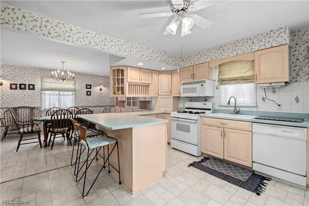 Photo of 3226 Stanfield Drive, Parma, OH 44134 (MLS # 5189410)