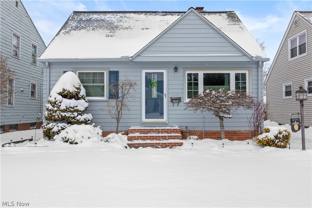 Photo of 3226 Stanfield Drive, Parma, OH 44134 (MLS # 5189410)