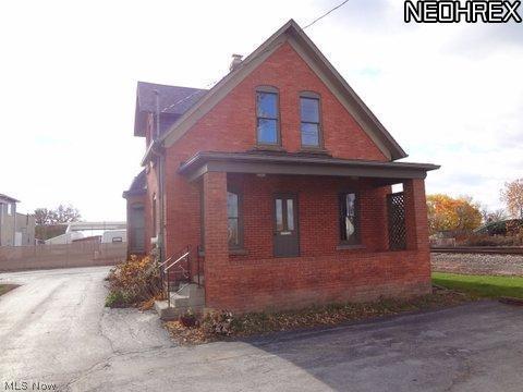 Well maintained 2 story brick office building. Anderson windows and new roof as of 2011. Open floor plan easily divided office space with 1.5 baths. Parking front and rear.