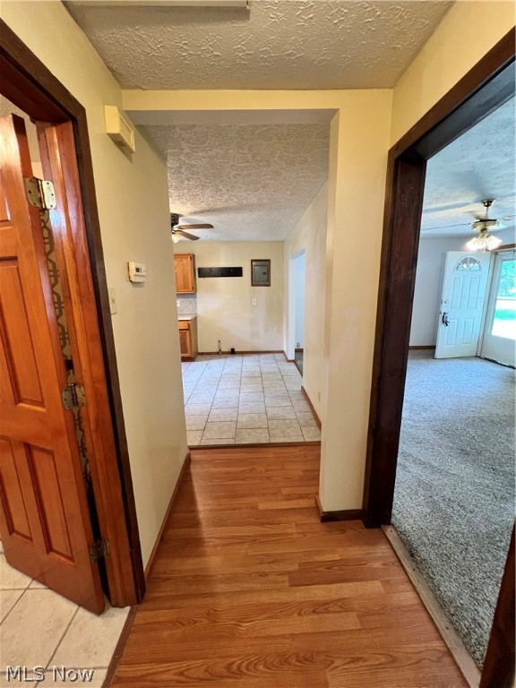 2472 Hillstock Avenue, Akron, Ohio image 15