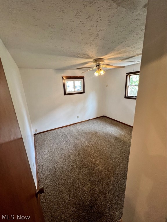 2472 Hillstock Avenue, Akron, Ohio image 18