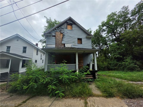 Homes For Sale - 384 Turner Street<br/> Akron, OH 44304