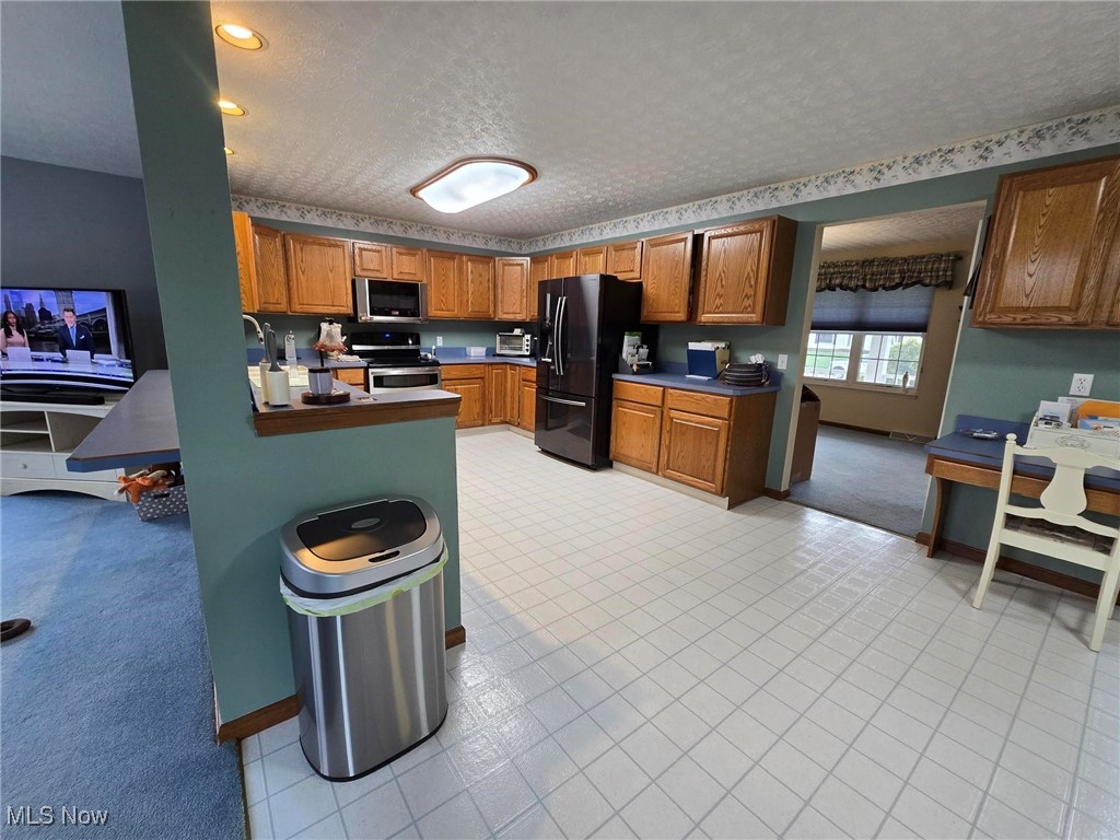 9449 Whalers Cove, Mentor, Ohio image 10