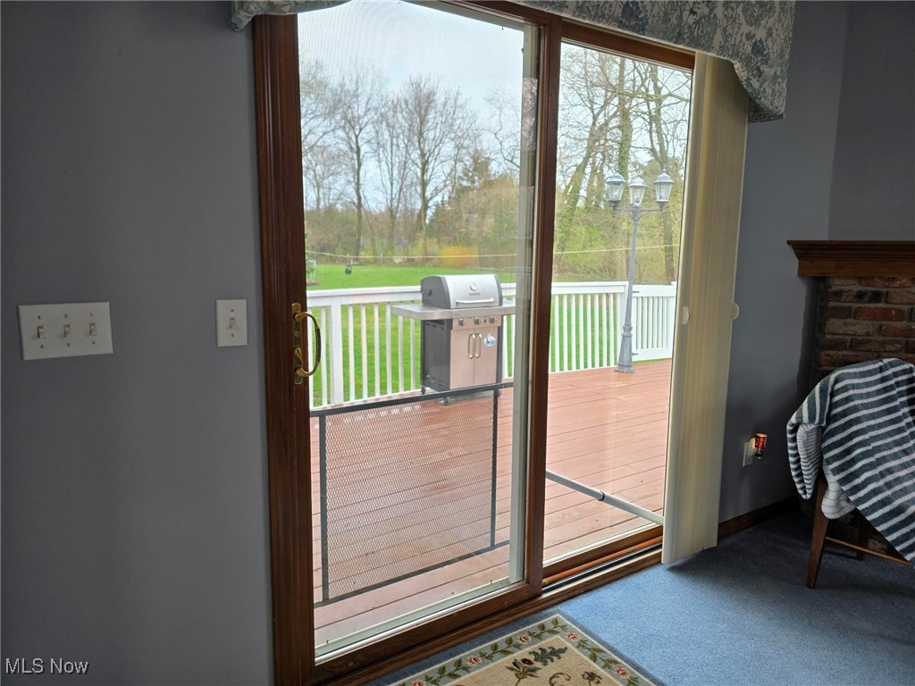 9449 Whalers Cove, Mentor, Ohio image 16