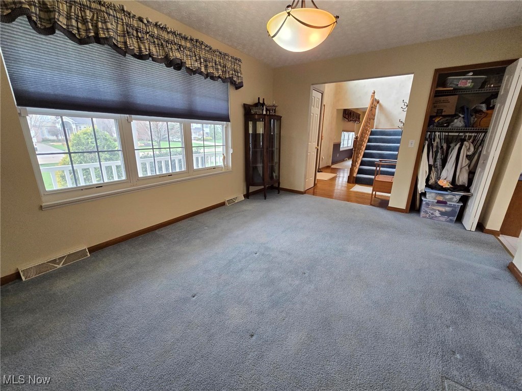 9449 Whalers Cove, Mentor, Ohio image 15