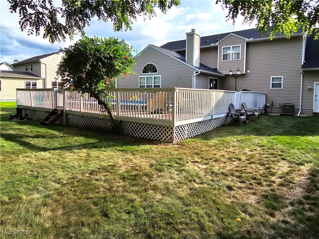 9449 Whalers Cove, Mentor, Ohio image 41