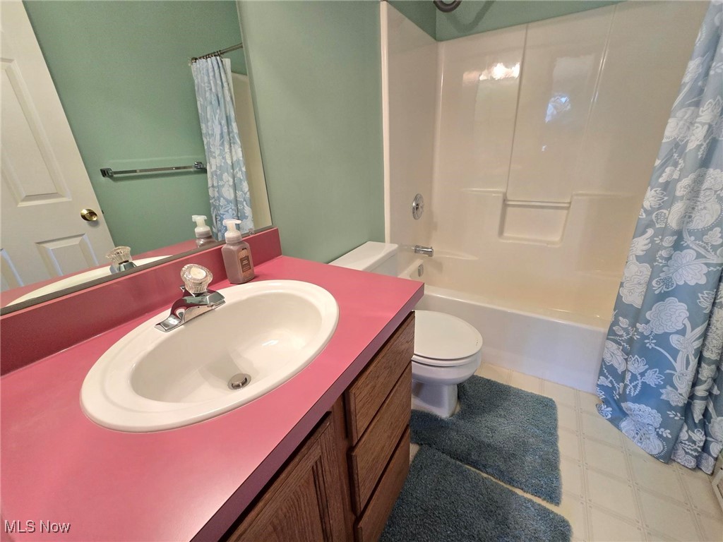 9449 Whalers Cove, Mentor, Ohio image 29