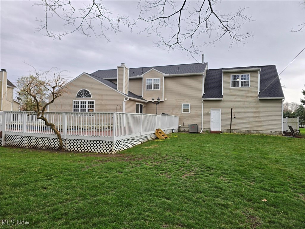 9449 Whalers Cove, Mentor, Ohio image 4