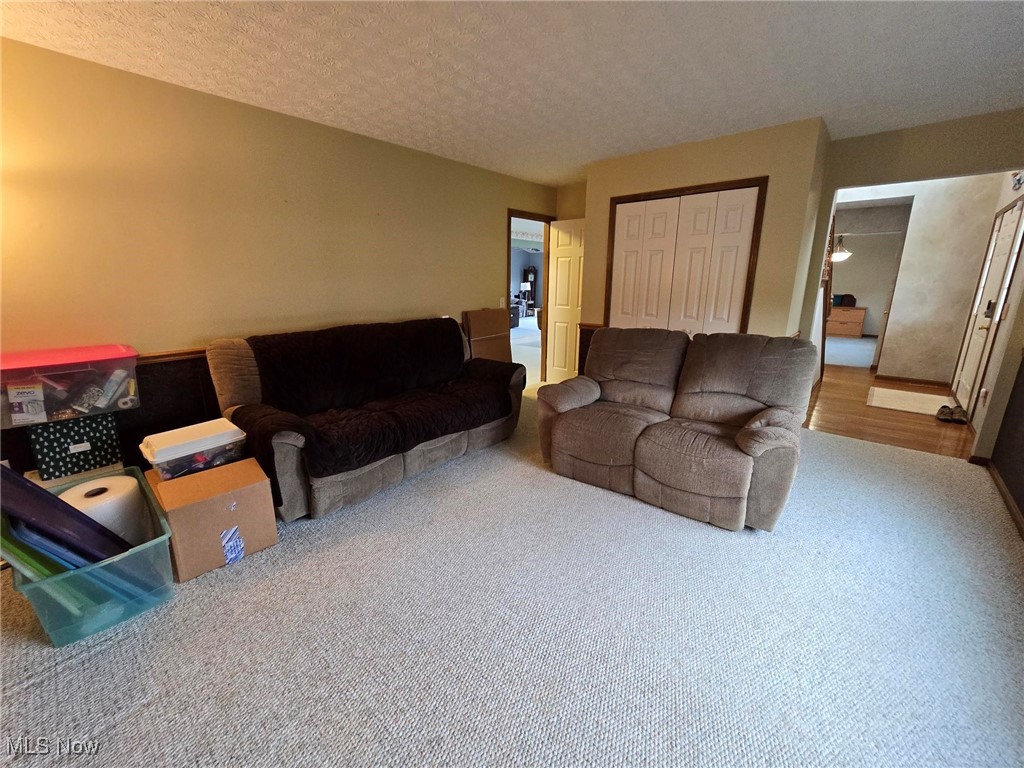 9449 Whalers Cove, Mentor, Ohio image 18