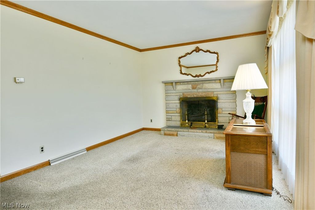 Photo of 1737 Westwood Drive NW, Warren, OH 44485 (MLS # 5200111)