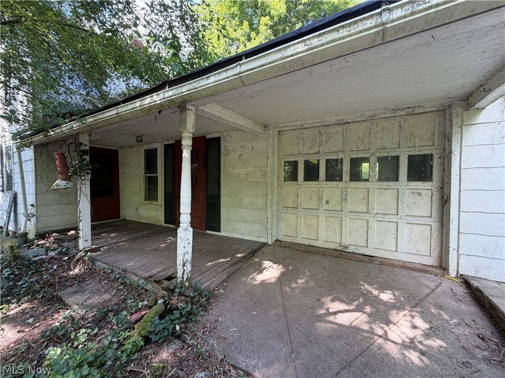 Photo of 25625 Highland Road, Richmond Heights, OH 44143 (MLS # 5220248)
