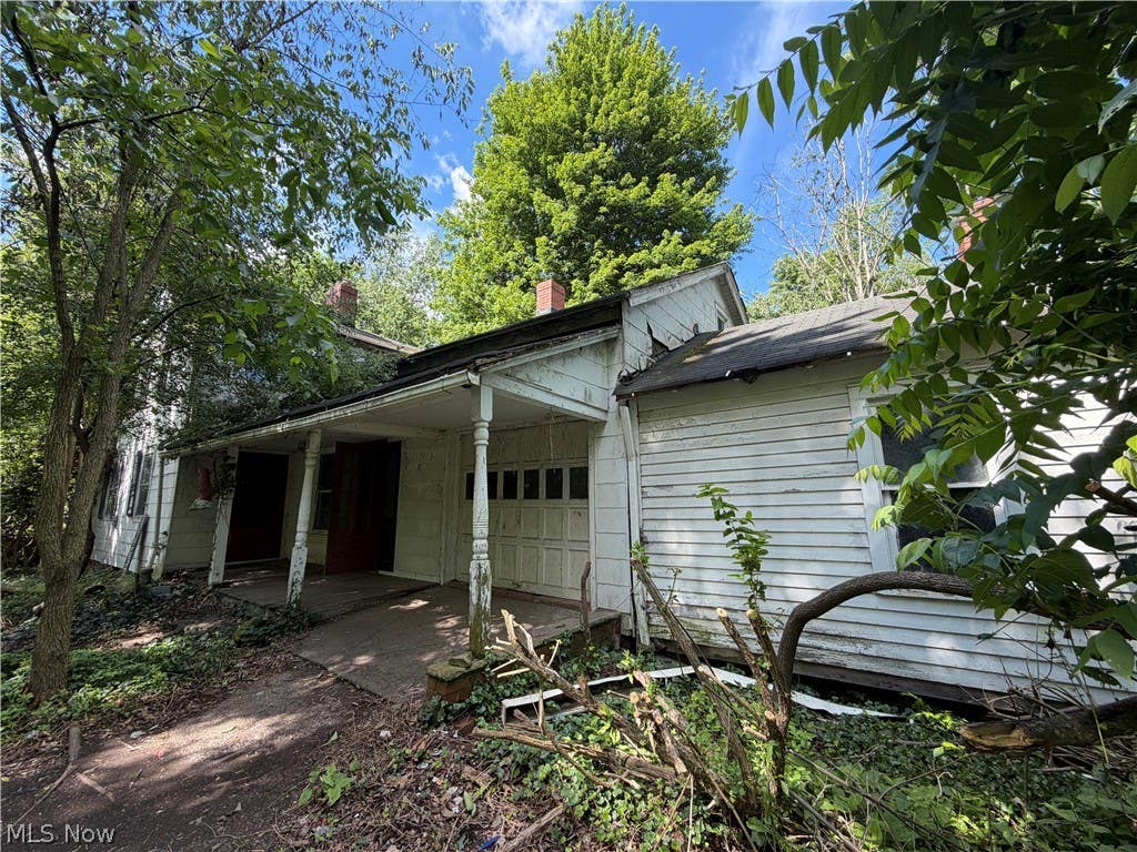 Photo of 25625 Highland Road, Richmond Heights, OH 44143 (MLS # 5220248)