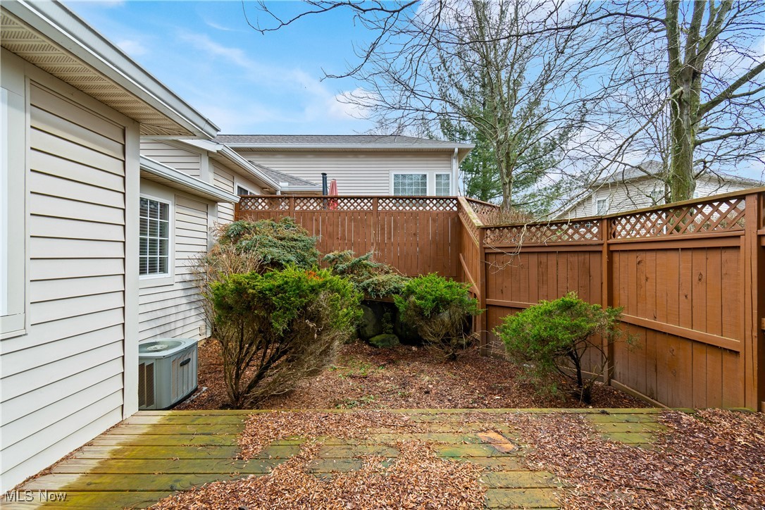 753 Cascade Mills Drive, Akron, Ohio image 26