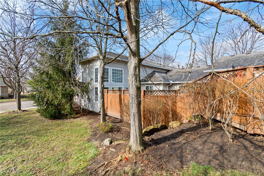 753 Cascade Mills Drive, Akron, Ohio image 27