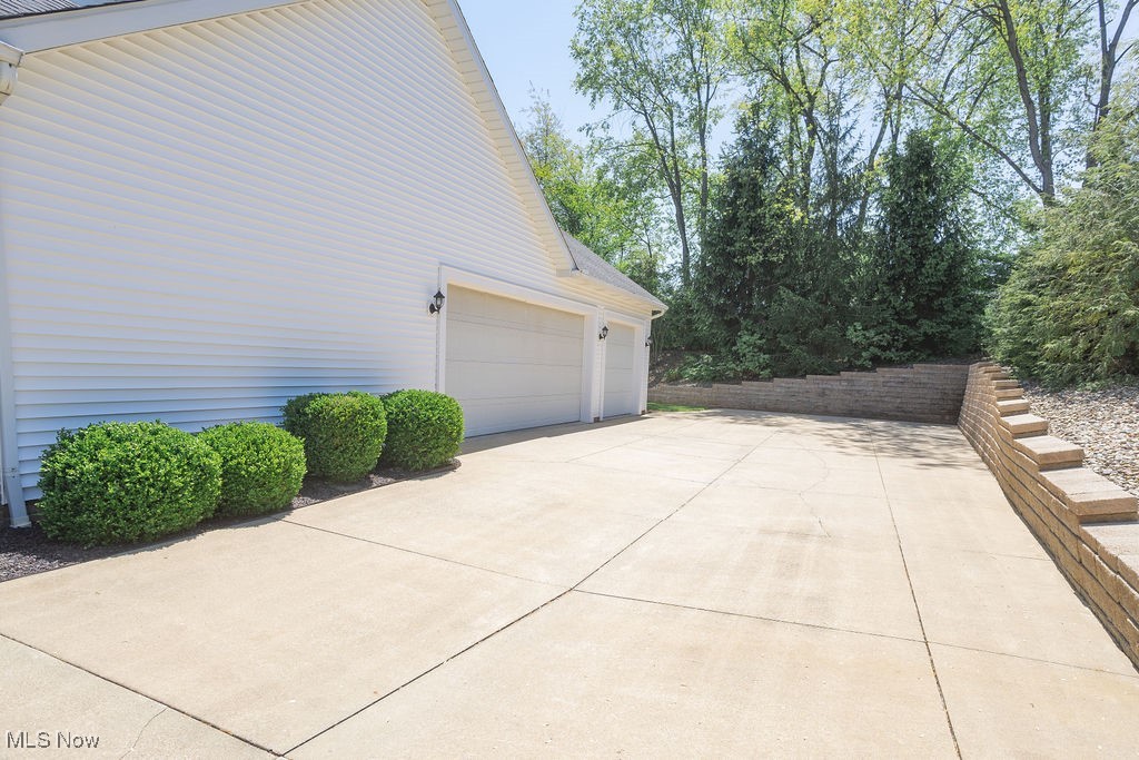 681 Tamarac Trail, Wadsworth, Ohio image 4