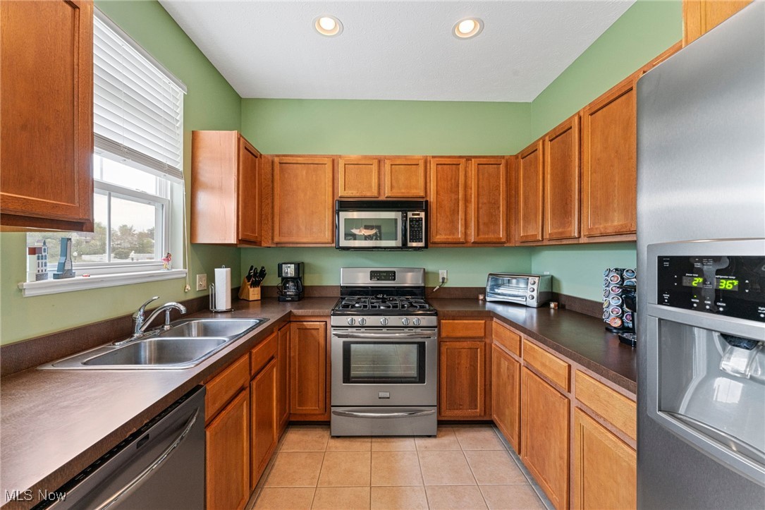 319 California Avenue, Lorain, Ohio image 24
