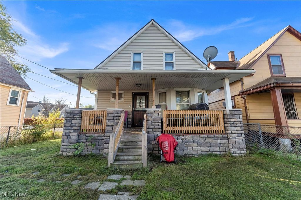 Photo of 7407 Camden Avenue, Cleveland, OH 44102 (MLS # 5167969)