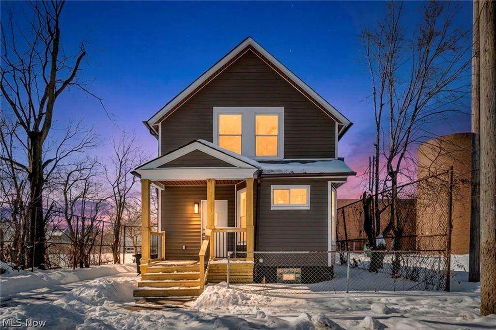 Photo of 3064 W 16th Street, Cleveland, OH 44113 (MLS # 5185694)