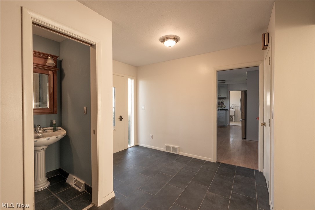 Van Sweringen Co Shaker Cntry - Residential