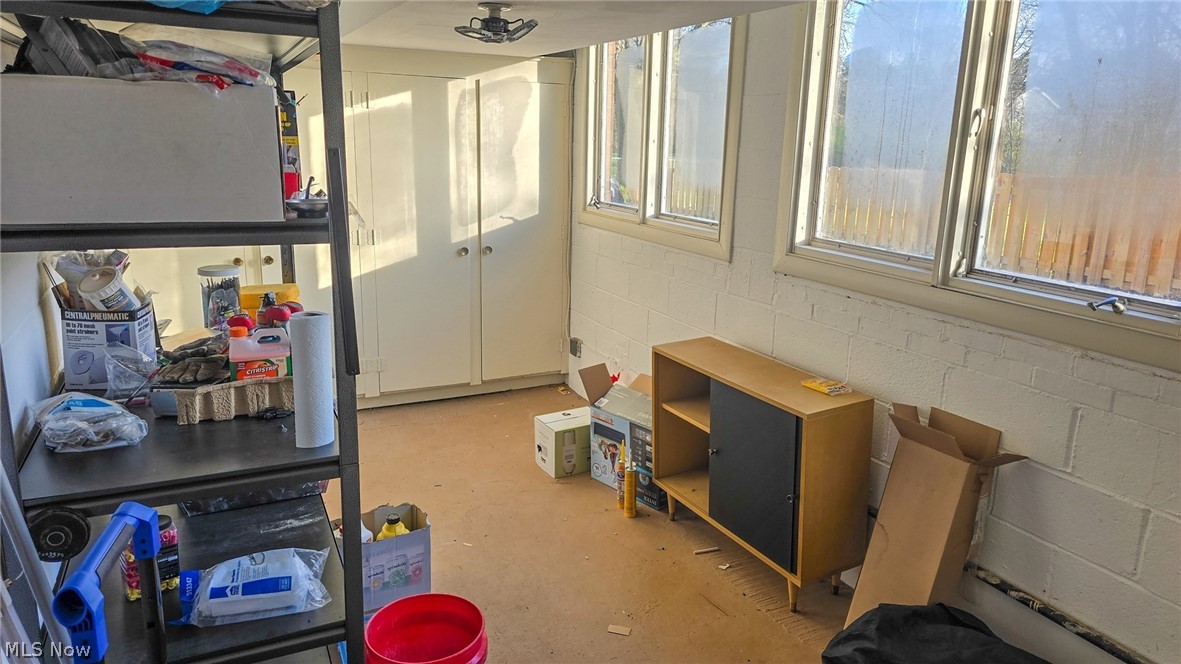 Van Sweringen Co Shaker Cntry - Residential