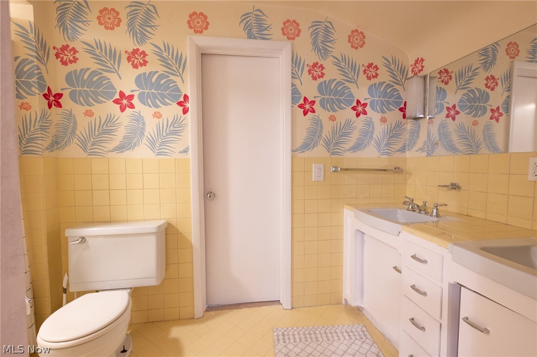 Van Sweringen Co Shaker Cntry - Residential