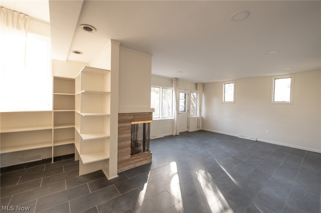 Van Sweringen Co Shaker Cntry - Residential