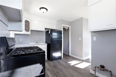 Tiny photo for 4469 E 154th Street, Cleveland, OH 44128 (MLS # 5240810)