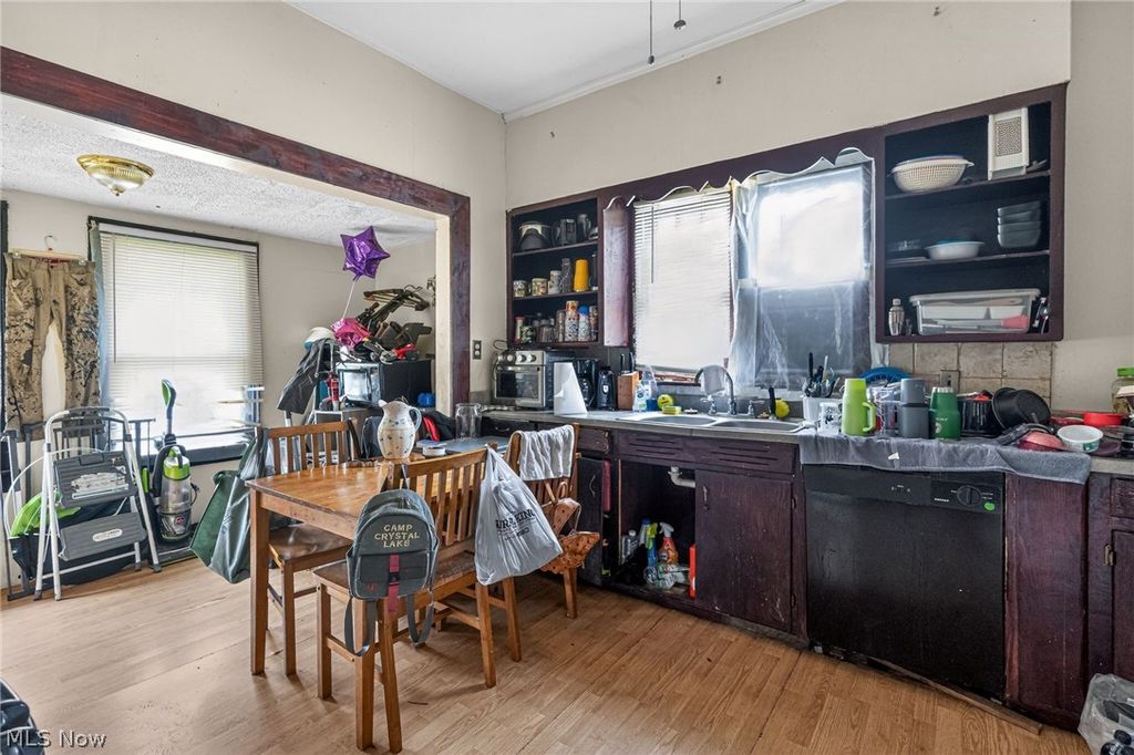 Photo of 217 Hunts Avenue, Barnesville, OH 43713 (MLS # 5208211)