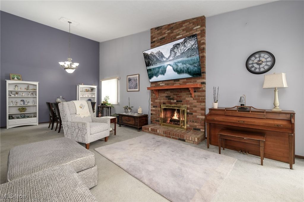 Photo of 864 Kirkwall Drive, Akron, OH 44321 (MLS # 5181916)