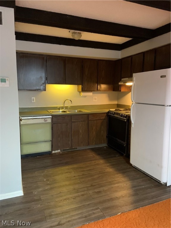 Village Green Condo - Residential