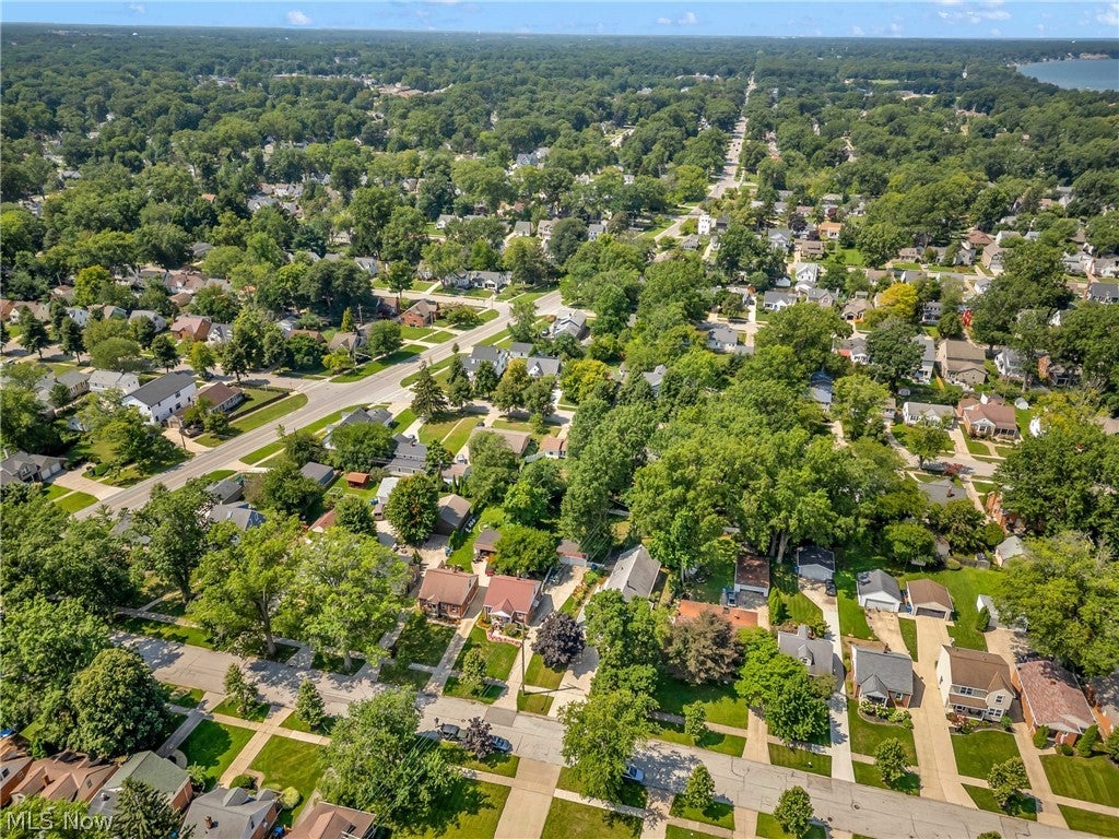 360 Huntmere Drive