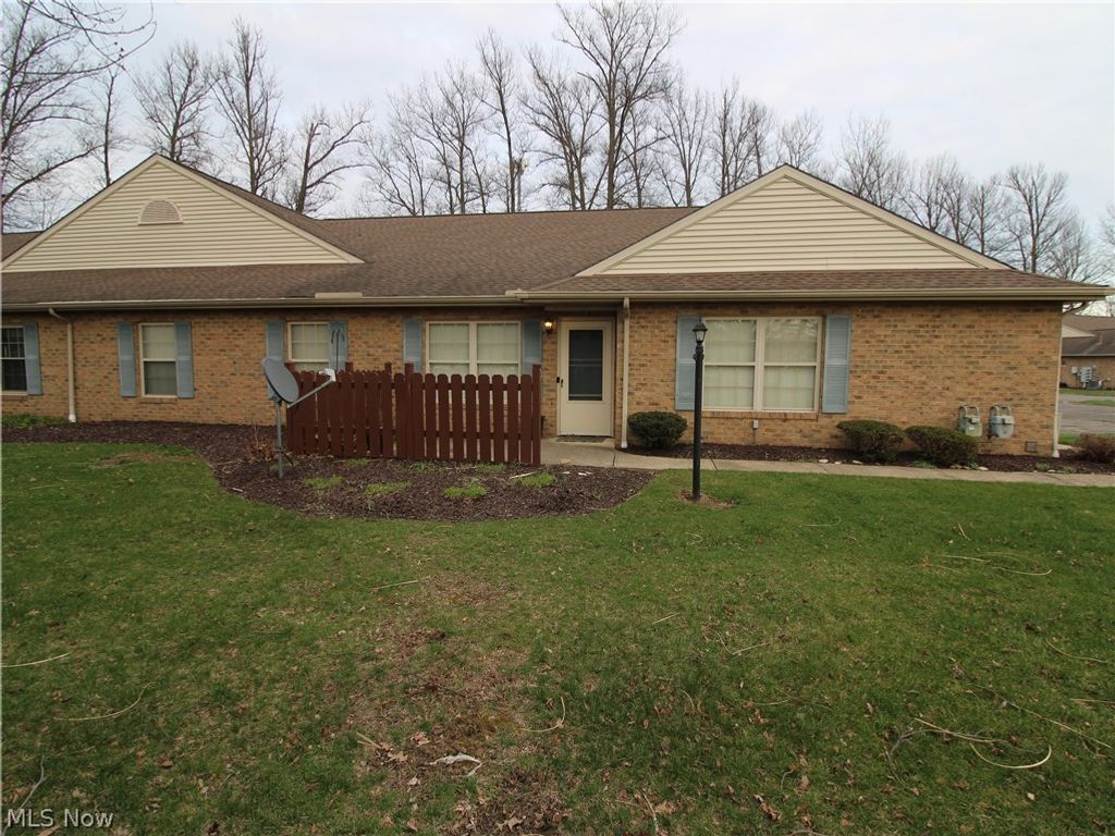 Photo of 148 Bentley Drive, Elyria, OH 44035 (MLS # 5194449)