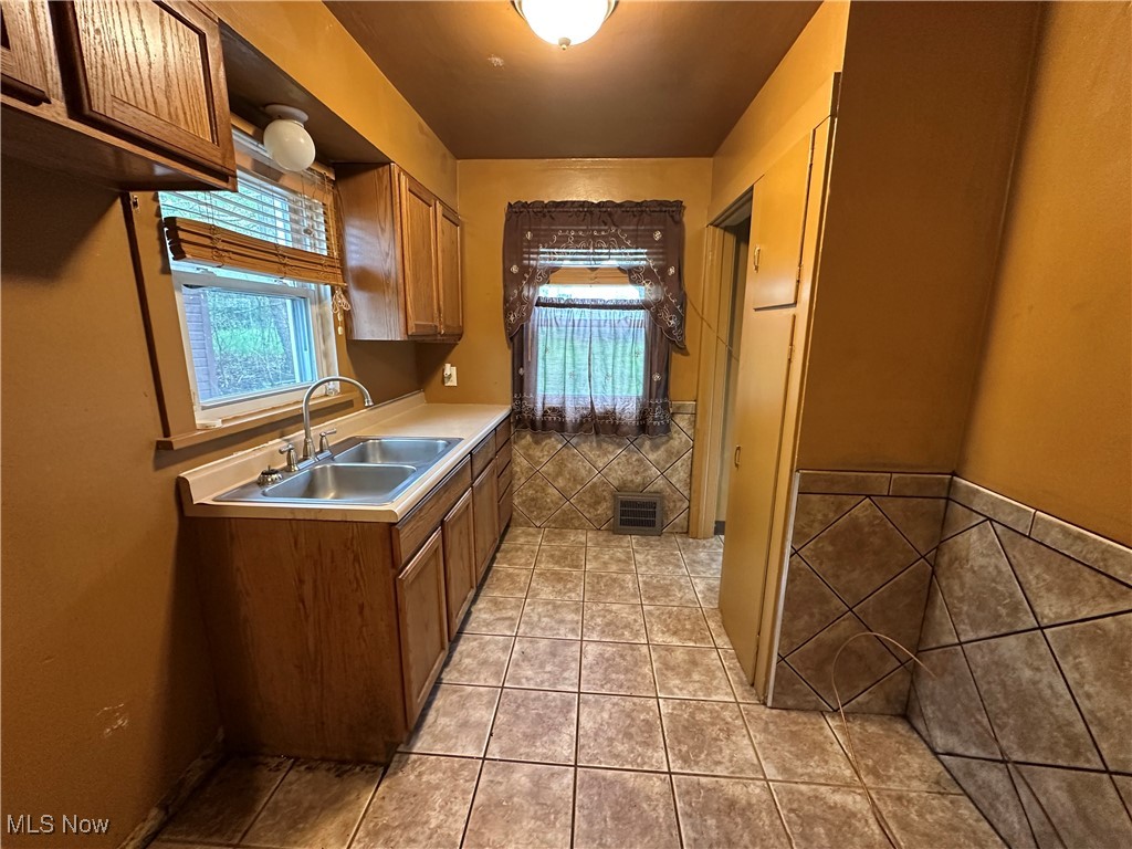 464 W Hylda Avenue, Youngstown, Ohio image 3