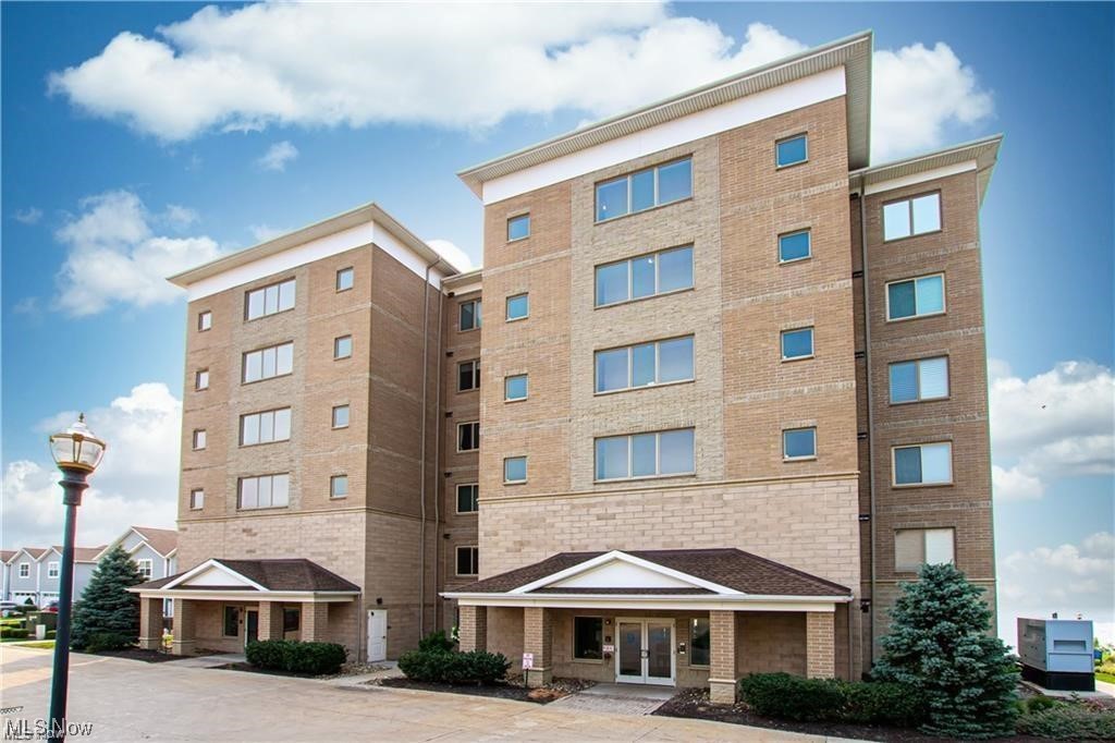 Larimar Lake Club - Residential