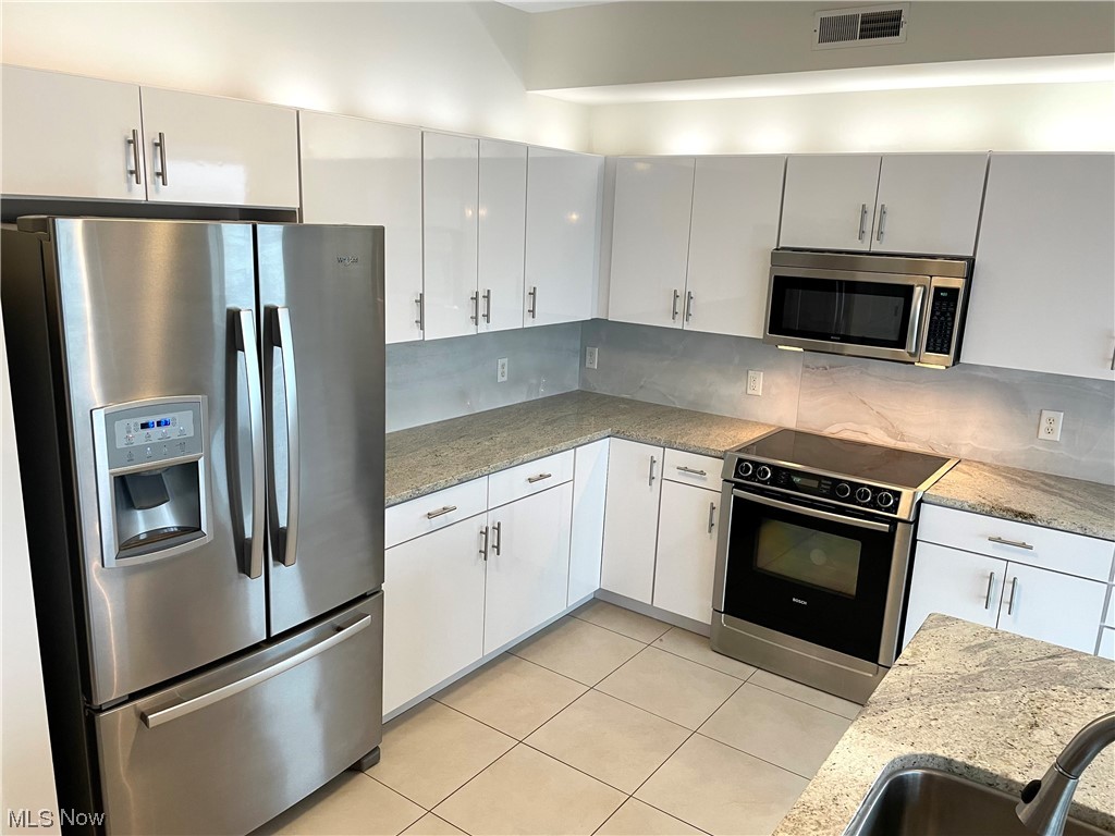 Larimar Lake Club - Residential