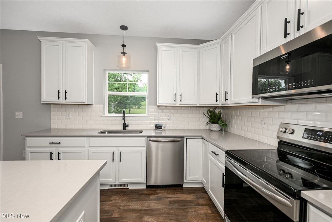 392 Amberley Drive, Uniontown, Ohio image 13