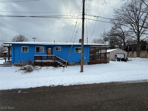 Tiny photo for 270 North Road, Niles, OH 44446 (MLS # 5179219)