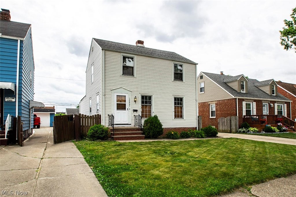 Photo of 12805 Crossburn Avenue, Cleveland, OH 44135 (MLS # 5212921)