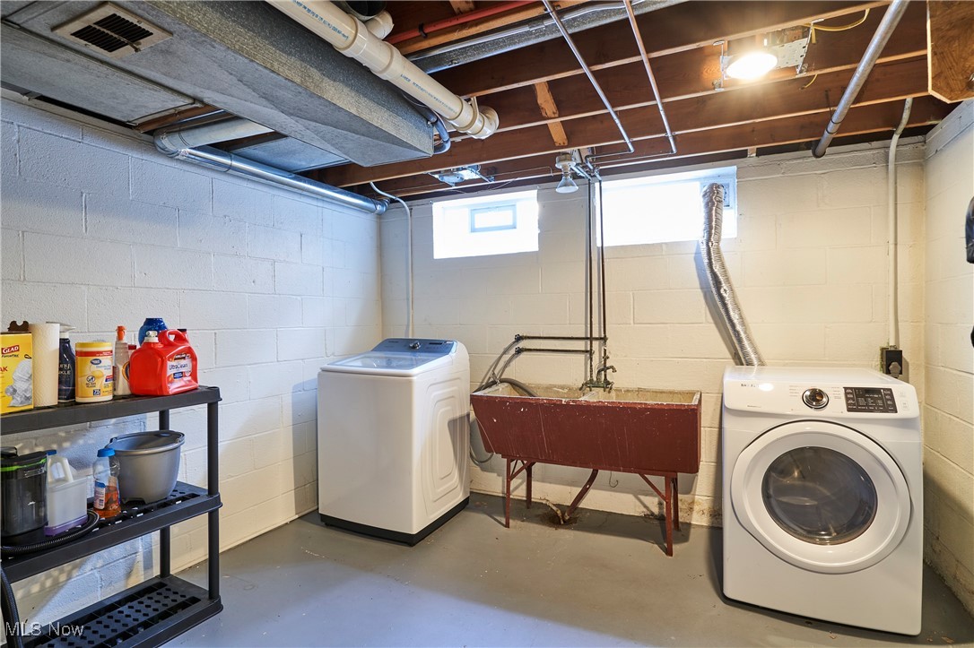 Middleburg Heights, Ohio 44130, United States, 3 Bedrooms Bedrooms, ,2 BathroomsBathrooms,Residential,Active,191354