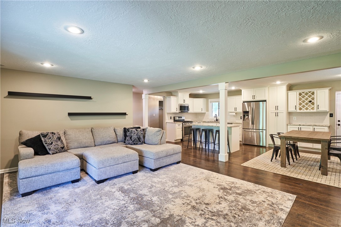 Middleburg Heights, Ohio 44130, United States, 3 Bedrooms Bedrooms, ,2 BathroomsBathrooms,Residential,Active,191354