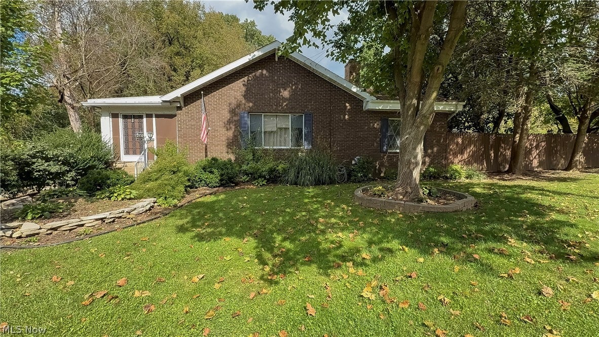 953 Lakeview Drive