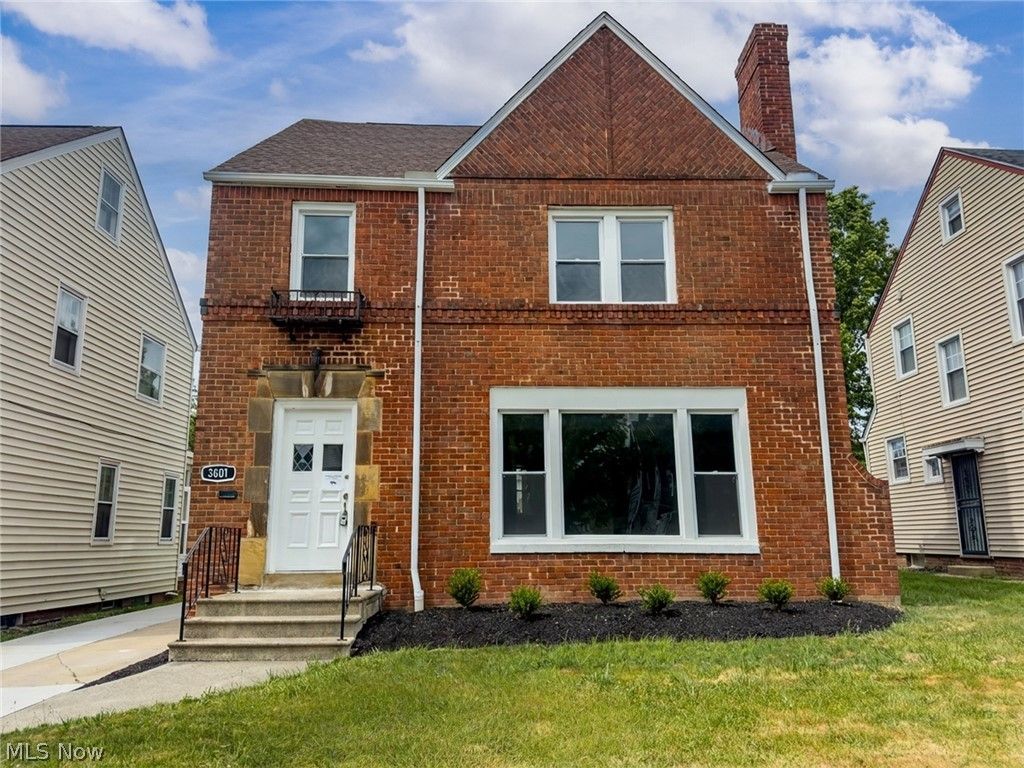 Photo of 3601 Tullamore Road, University Heights, OH 44118 (MLS # 5219088)