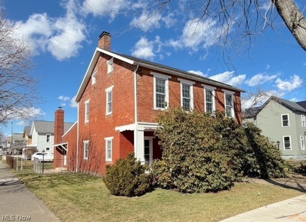 Photo of 152 3rd Street SW, New Philadelphia, OH 44663 (MLS # 5186827)