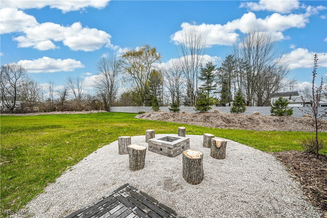 16222 Paulette Drive, Burton, Ohio image 31