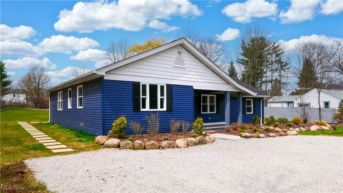 16222 Paulette Drive, Burton, Ohio image 5
